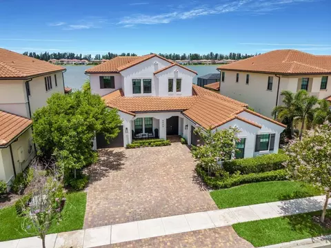 9045 Parkland Bay Dr, Parkland, FL 33076