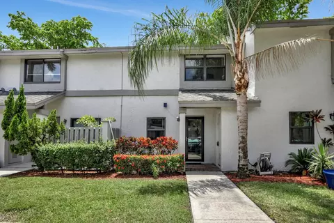 3495 S Carambola Cir #2492, Coconut Creek, FL 33066