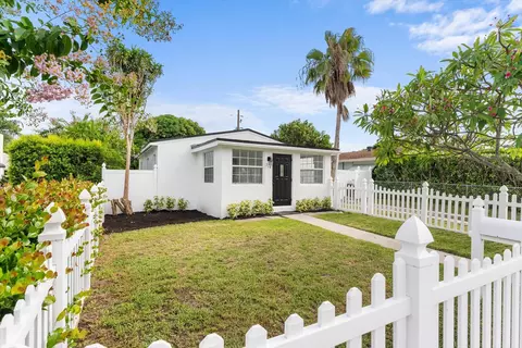 718 Selkirk St, West Palm Beach, FL 33405