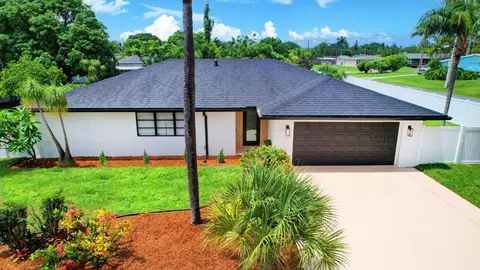 405 SW 10th Ave, Boynton Beach, FL 33435