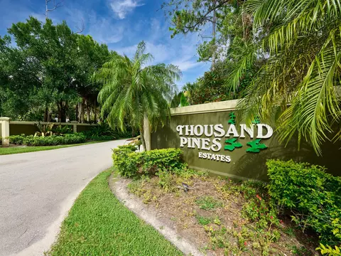 8534 Thousand Pines Cir, West Palm Beach, FL 33411