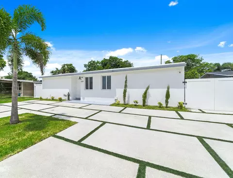 789 Hibiscus Dr, Royal Palm Beach, FL 33411