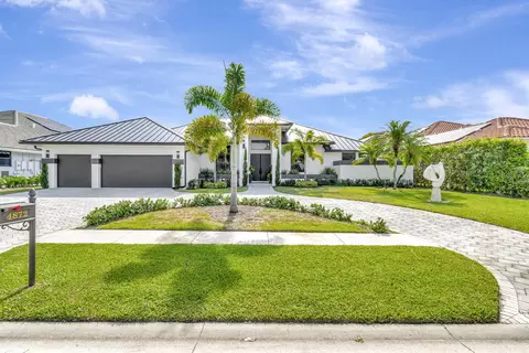 4872 Bocaire Blvd, Boca Raton, FL 33487