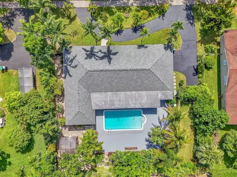 17203 SW 87th Ave, Palmetto Bay, FL 33157