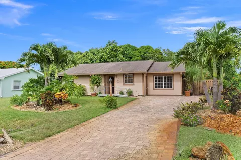 395 11th Ct, Vero Beach, FL 32962