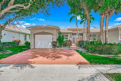 9632 Crescent View Dr N, Boynton Beach, FL 33437