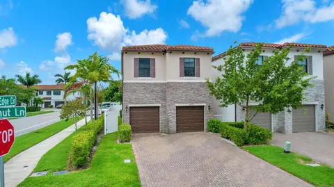 2999 Butternut Ln, Riviera Beach, FL 33410
