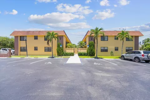 120 N M St #M, Lake Worth Beach, FL 33460