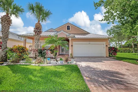 145 NW Willow Grove Ave, Port Saint Lucie, FL 34986