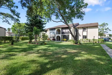 130 Lake Pne #B-1, Greenacres, FL 33463