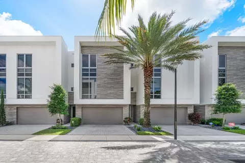 4130 NW 17th Ave, Boca Raton, FL 33431