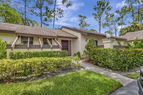 108 Roselle Ct, Royal Palm Beach, FL 33411