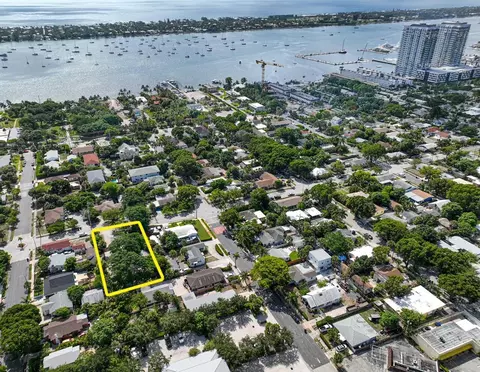 5009 Spruce Ave, West Palm Beach, FL 33407