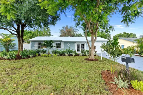 1720 NE 23rd Ter, Jensen Beach, FL 34957