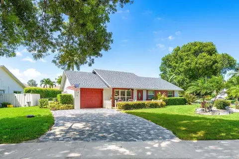 1315 Gallinule Dr, Delray Beach, FL 33444