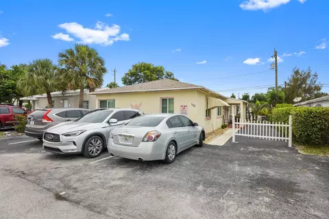 186 E 27th St #1, Riviera Beach, FL 33404