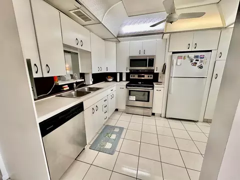 4301 Martinique Cir #H2, Coconut Creek, FL 33066