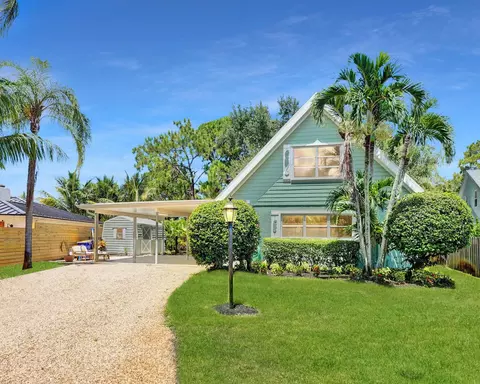 1407 SW Peninsula Ln, Palm City, FL 34990