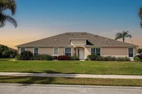 436 N Tangerine Sq SW, Vero Beach, FL 32968