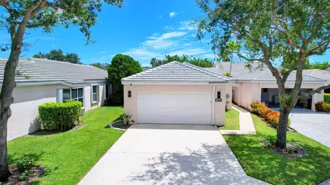 1069 Island Manor Dr, Greenacres, FL 33413