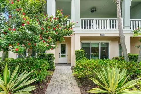 7095 Edison Pl, Palm Beach Gardens, FL 33418