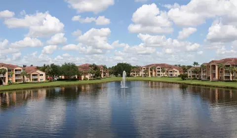 271 SW Palm Dr #204, Port Saint Lucie, FL 34986