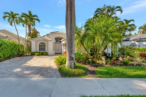 16173 Villa Vizcaya Pl, Delray Beach, FL 33446