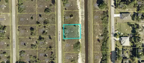 713 Aprile Ave, Lehigh Acres, FL 33974