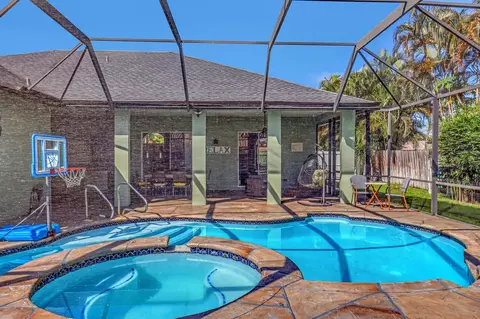 1646 Wiltshire Village Dr, Wellington, FL 33414