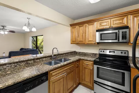 1561 Windorah Way #E, West Palm Beach, FL 33411