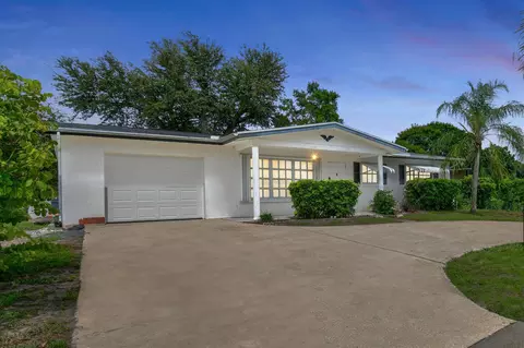 303 Holly Ave, Port Saint Lucie, FL 34952