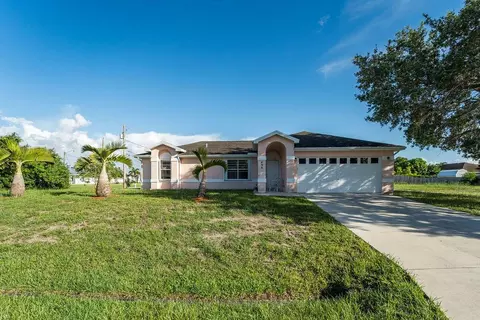 498 SW Lairo Ave, Port Saint Lucie, FL 34953