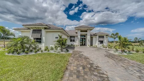 5506 Bent Pine Sq, Vero Beach, FL 32967