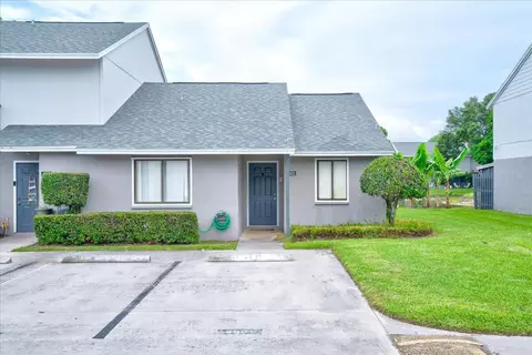 4801 Pier Dr, Greenacres, FL 33463