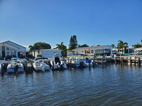 4300 SE Saint Lucie Blvd #9, Stuart, FL 34997