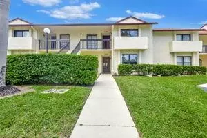 3307 Lucerne Park Dr, Greenacres, FL 33467