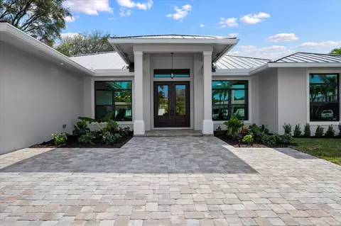 1586 Packwood Rd, North Palm Beach, FL 33408