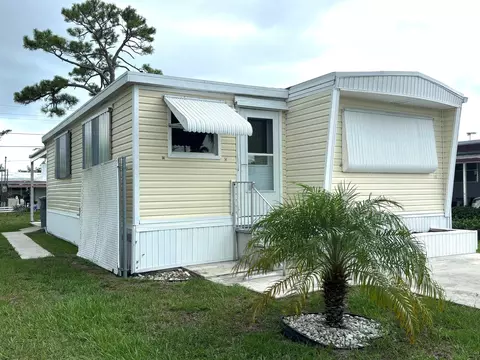 8934 Oak St, Boynton Beach, FL 33436