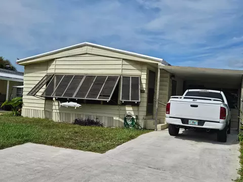 7870 SE Shenandoah Dr, Hobe Sound, FL 33455