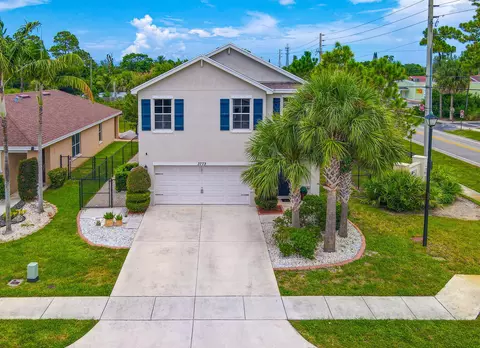 3773 Whitney Park Ln, Lake Worth, FL 33463