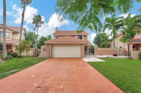 3803 NW 7th Pl, Deerfield Beach, FL 33442