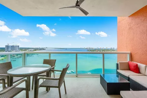 2650 Lake Shore Dr #2101, Riviera Beach, FL 33404