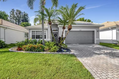 7722 Edinburough Ln, Delray Beach, FL 33446