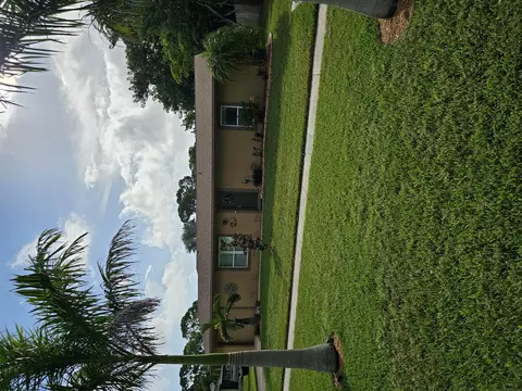 835 SW Sandia Ave, Port Saint Lucie, FL 34983