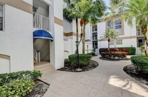 7370 Orangewood Ln #202, Boca Raton, FL 33433