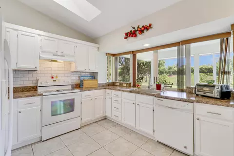 250 SE Grove Ave, Port Saint Lucie, FL 34983