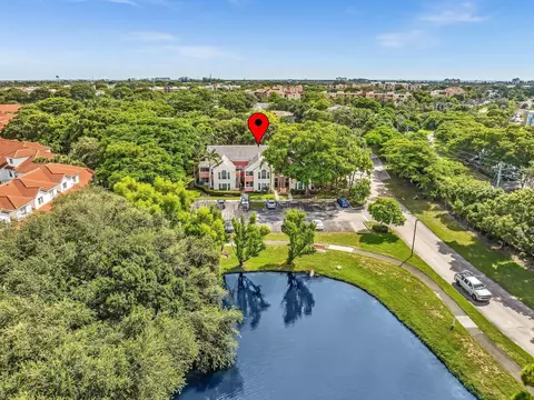 1055 Crystal Way #B, Delray Beach, FL 33444