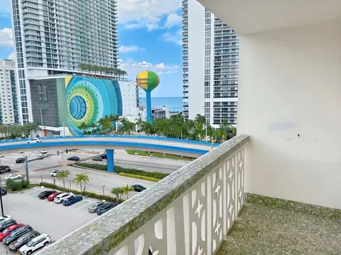 1825 S Ocean Dr #903, Hallandale Beach, FL 33009