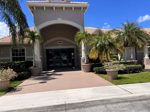 5055 Wiles Rd #305, Coconut Creek, FL 33073