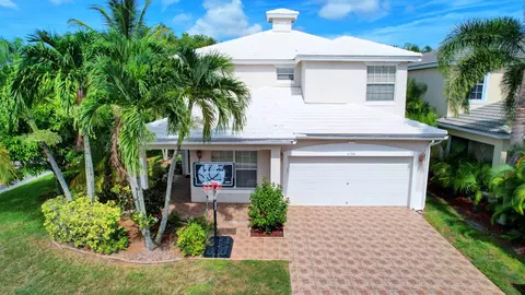 6784 Hendry Dr, Lake Worth, FL 33463